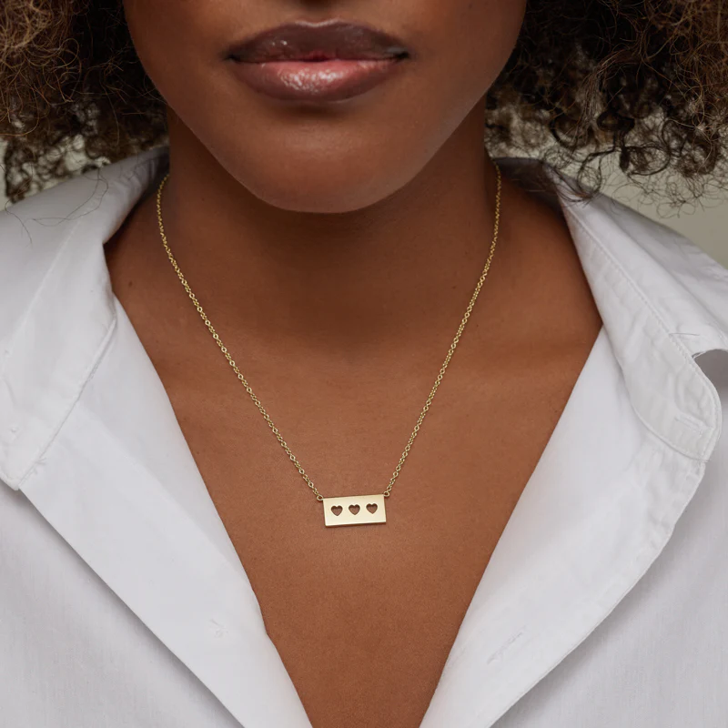 Ellen Plate with 3 Cut-Out Heart Detail Necklace - Image 4