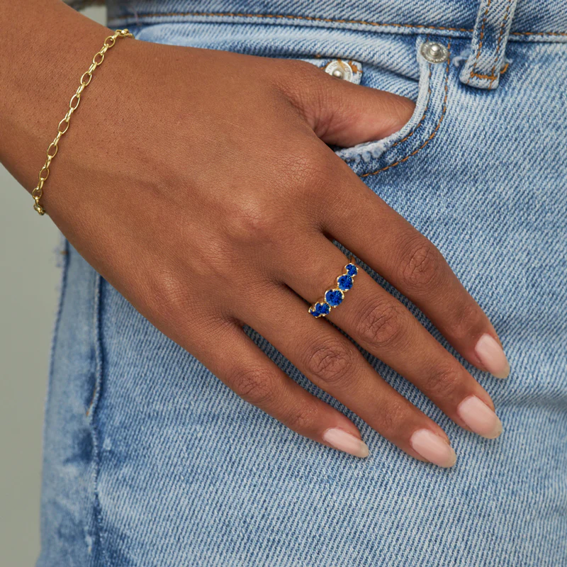 Large Graduated Blue Sapphire Ring - Image 5