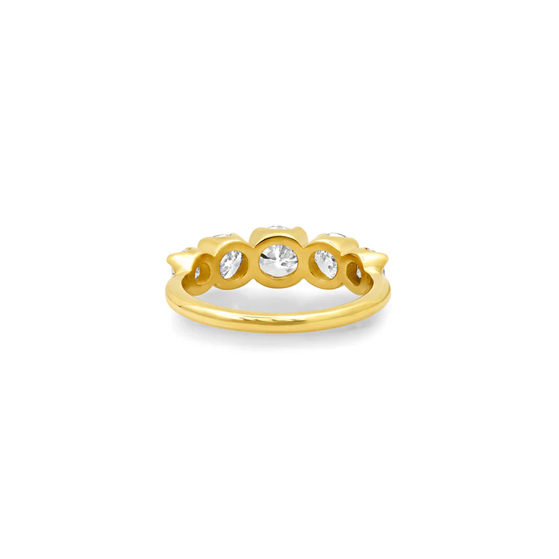Large Graduated Diamond Ring - Image 3