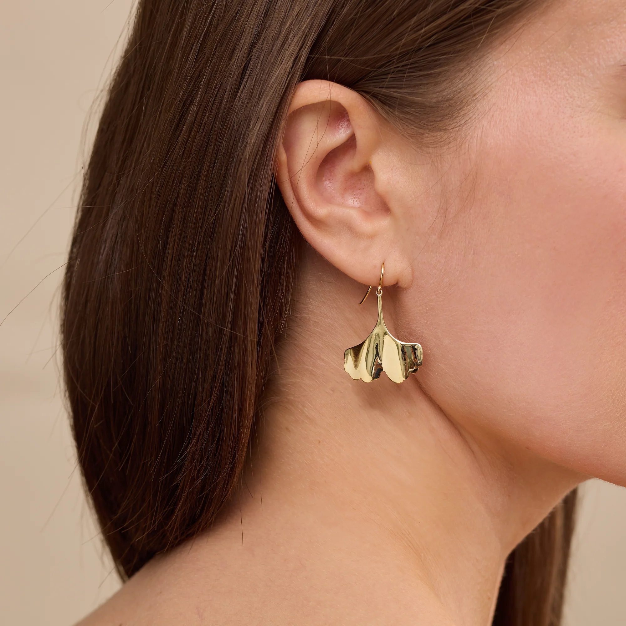 Luxe Ginkgo Leaf Earrings - Image 4