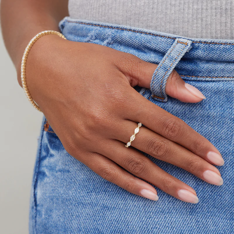 Marquise-Cut Diamond Ring - Image 2